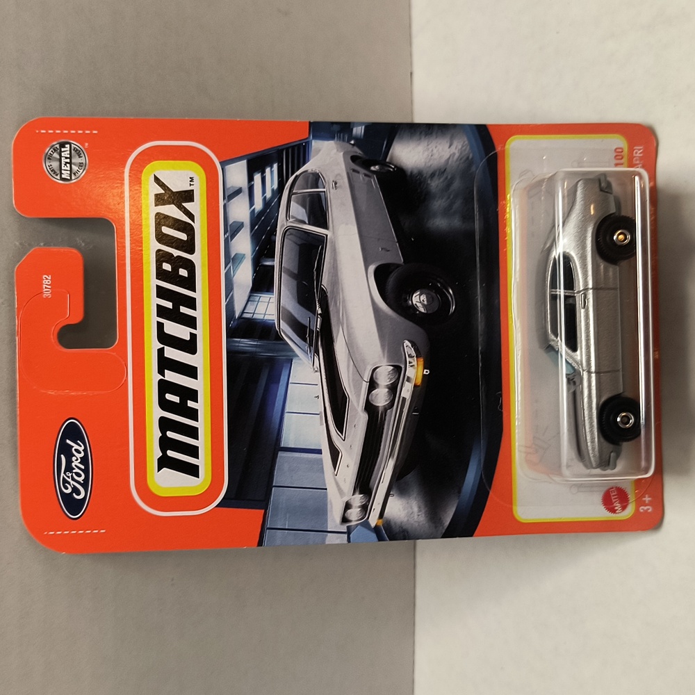 D12 MATCHBOX 1970 FORD CAPRI with shipping protector
